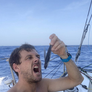 Stéphane Le Diraison prêt à dévorer ce poisson volant 