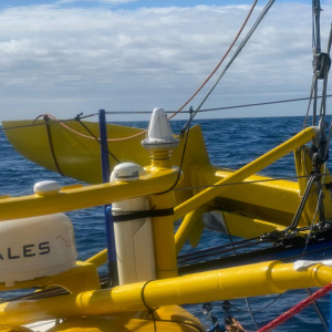 Manu Cousin repairs his damaged rudder