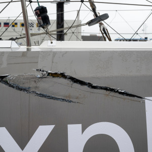 L'IMOCA Seaexplorer - YC de Monaco après sa collision avec le chalutier